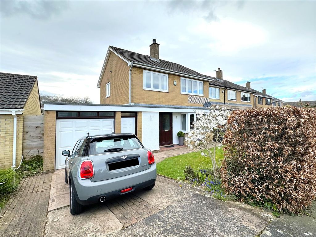 3 bed detached house for sale in Sark Close, Carlisle CA3, £299,950 Zoopla