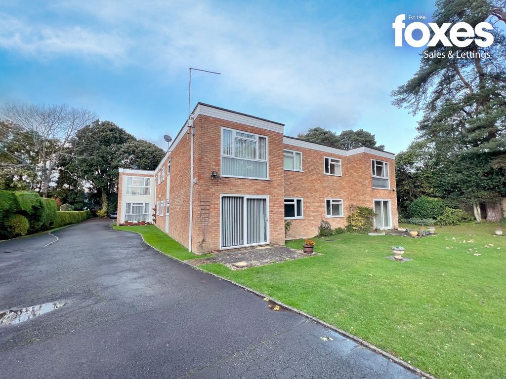 2 bed flat to rent in Summerlands, Princes Road, Ferndown BH22 Zoopla