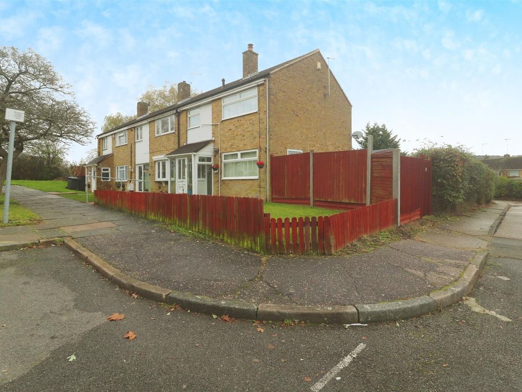 3 bed end terrace house for sale in Wharley Hook, Harlow CM18, £350,000