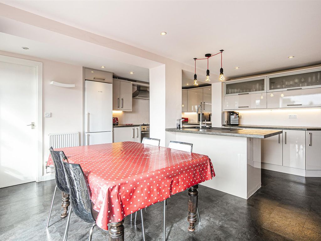 Carsick View Road, Sheffield S10  