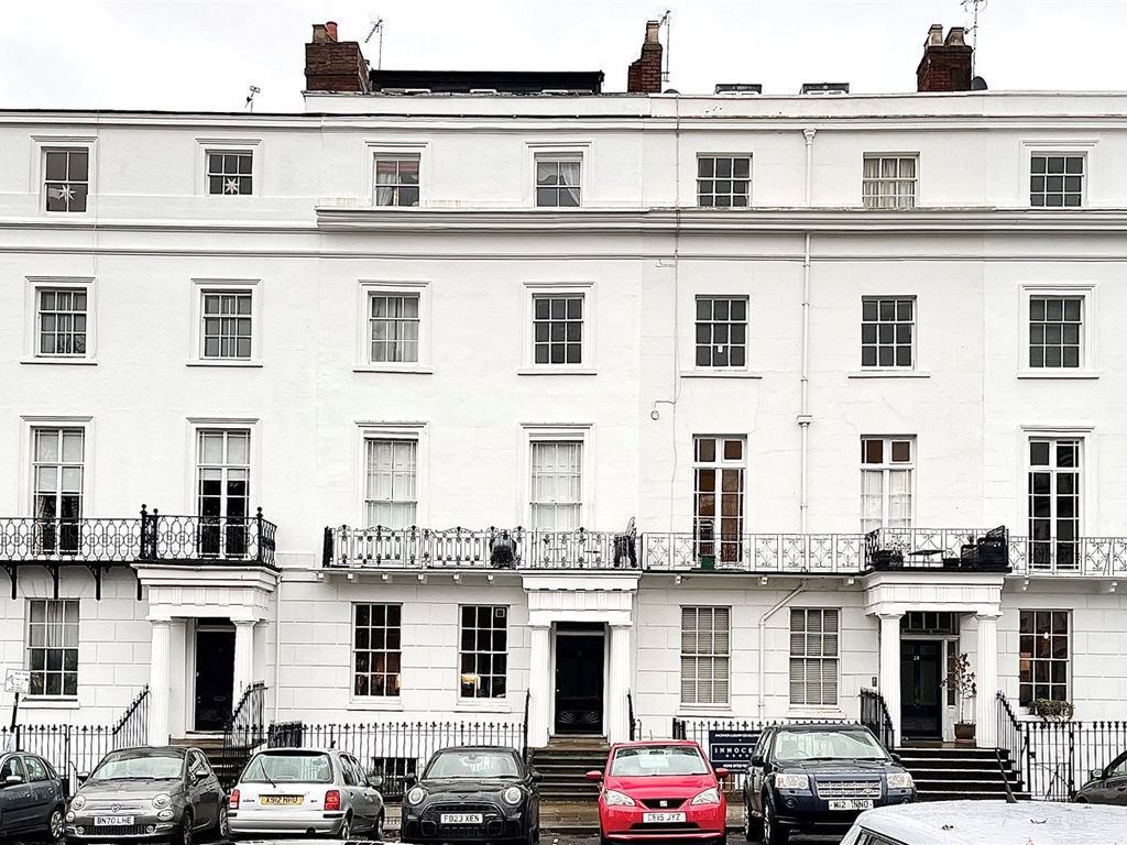 2 bed flat for sale in Clarendon Square, Leamington Spa, Warwickshire