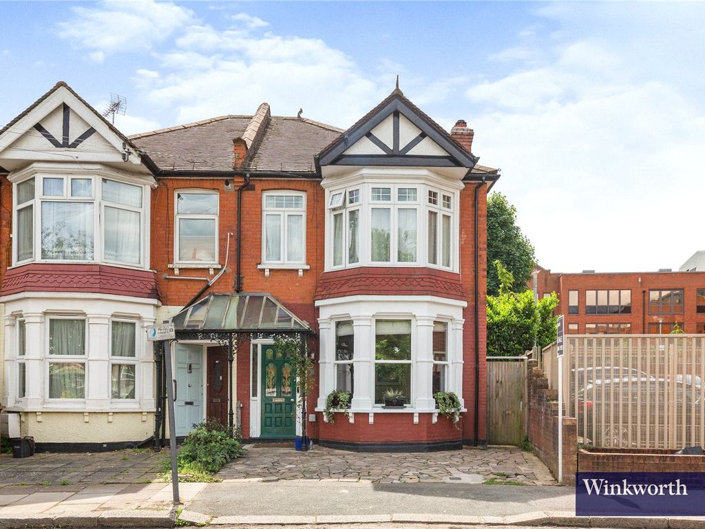 3 bed semidetached house for sale in Woodlands Road, Harrow, Middlesex