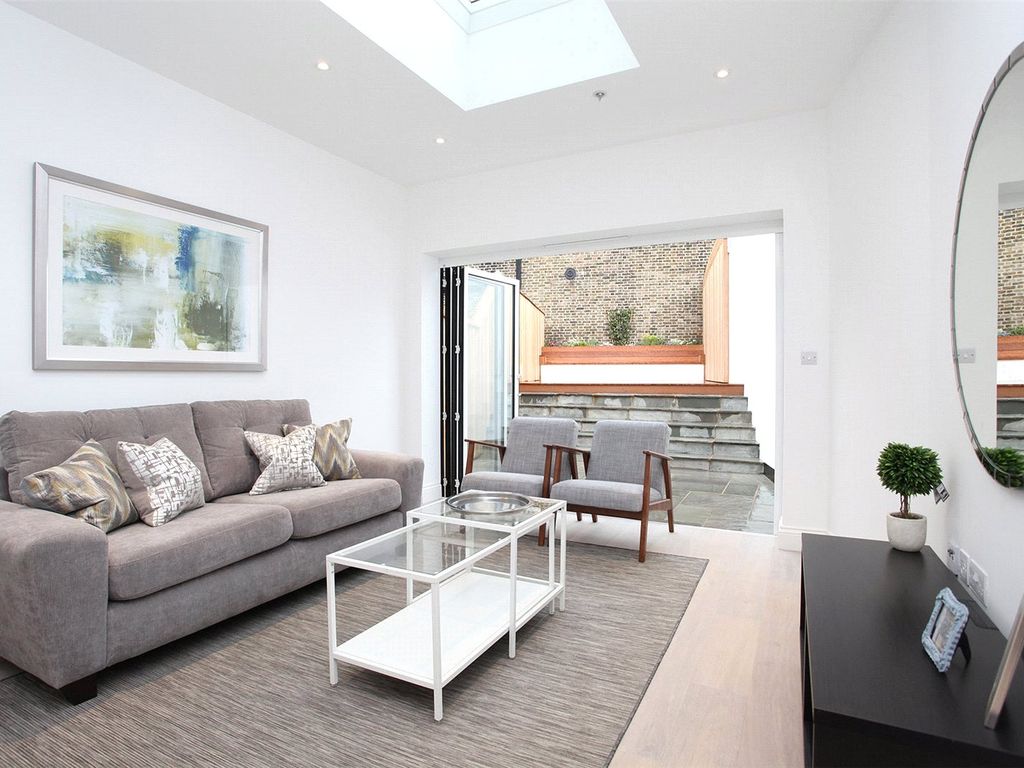 2 bed flat to rent in Old Town, Clapham, London SW4 Zoopla