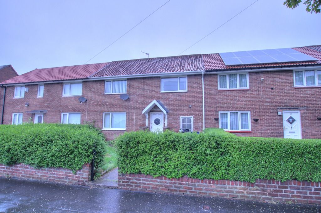 3 bed terraced house for sale in Binswood Avenue, Blakelaw, Newcastle