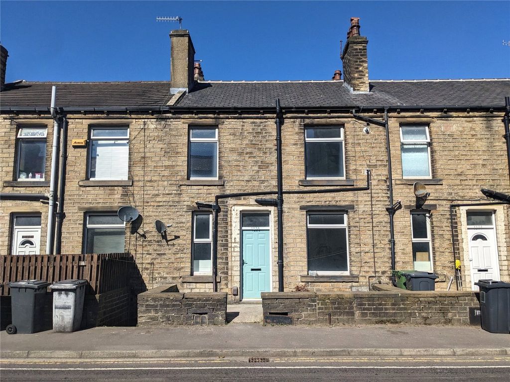 3 bed terraced house to rent in Manchester Road, Linthwaite