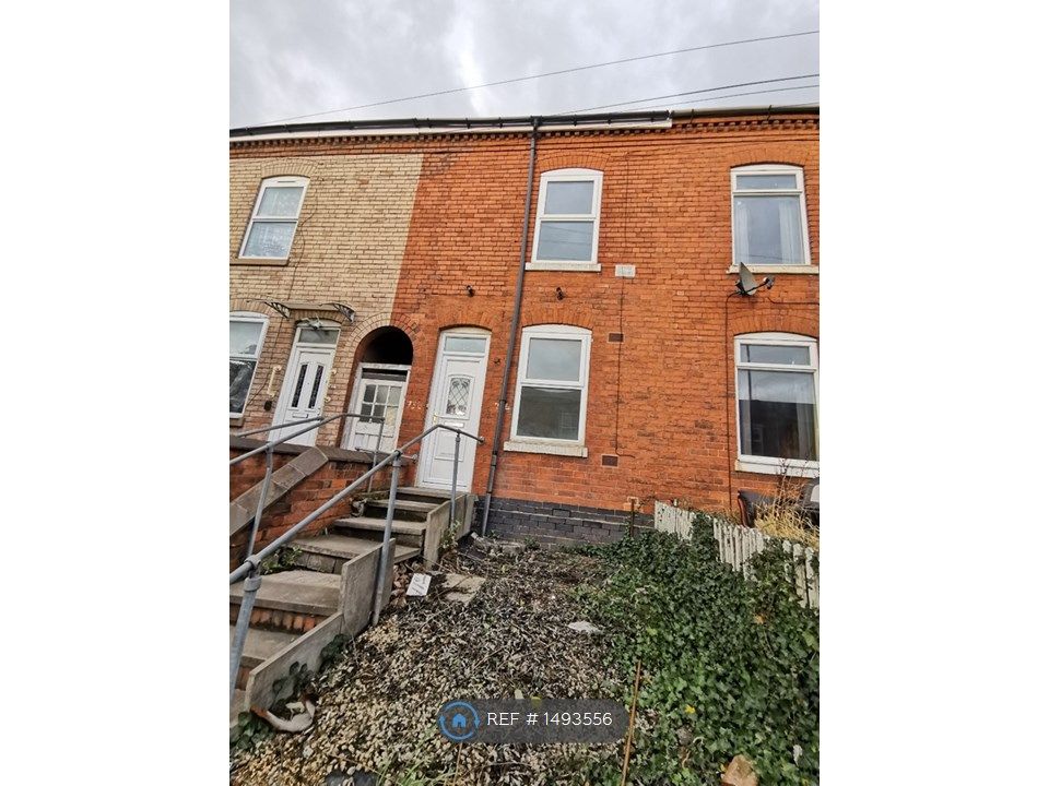 3 bed terraced house to rent in Warwick Road, Tyseley, Birmingham B11