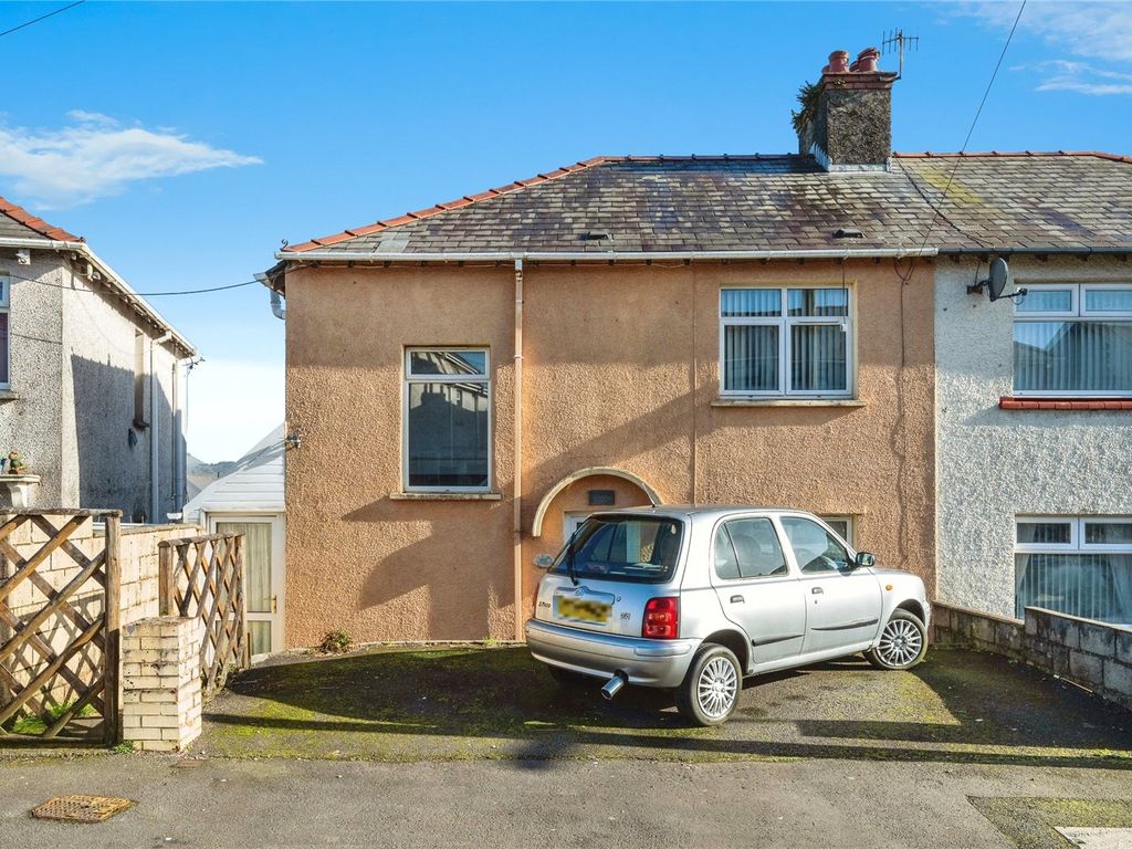 3 bed semidetached house for sale in Chamberlain Road, Neath, Neath