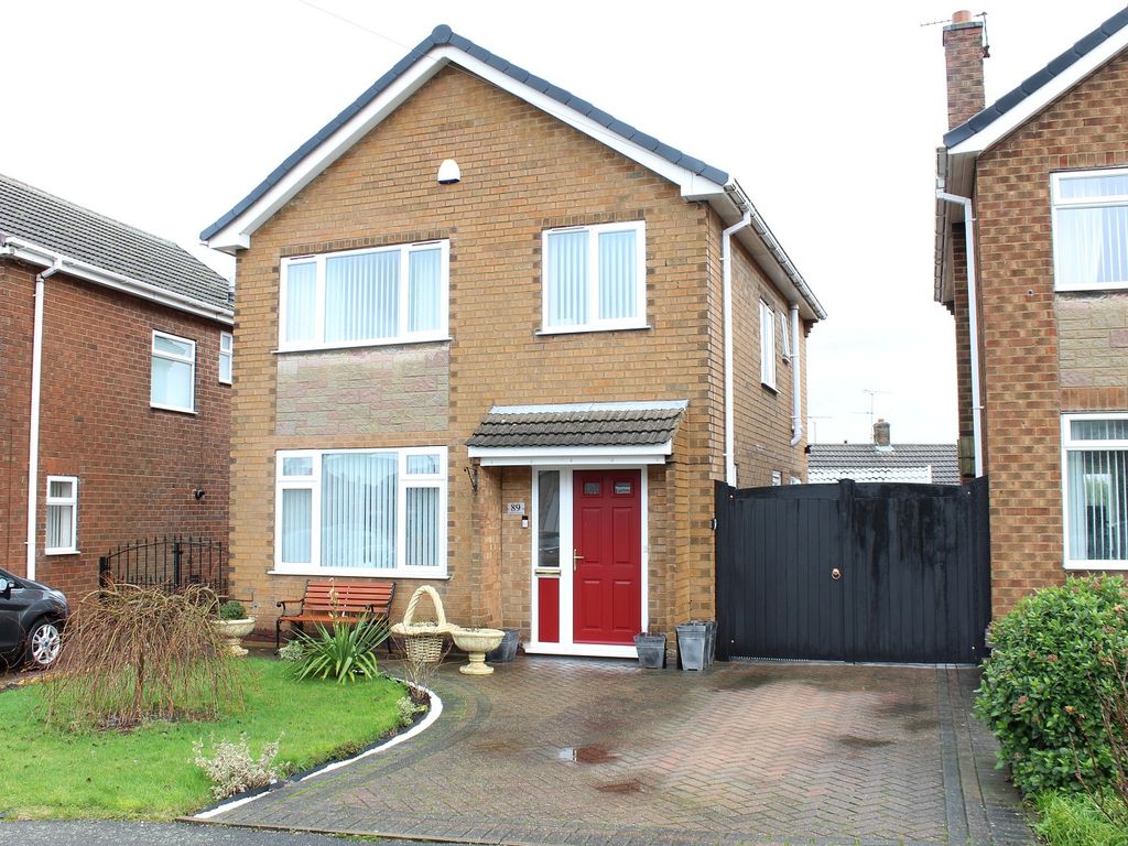 3 bed detached house for sale in Coronation Drive, South Normanton, Alfreton, Derbyshire. DE55