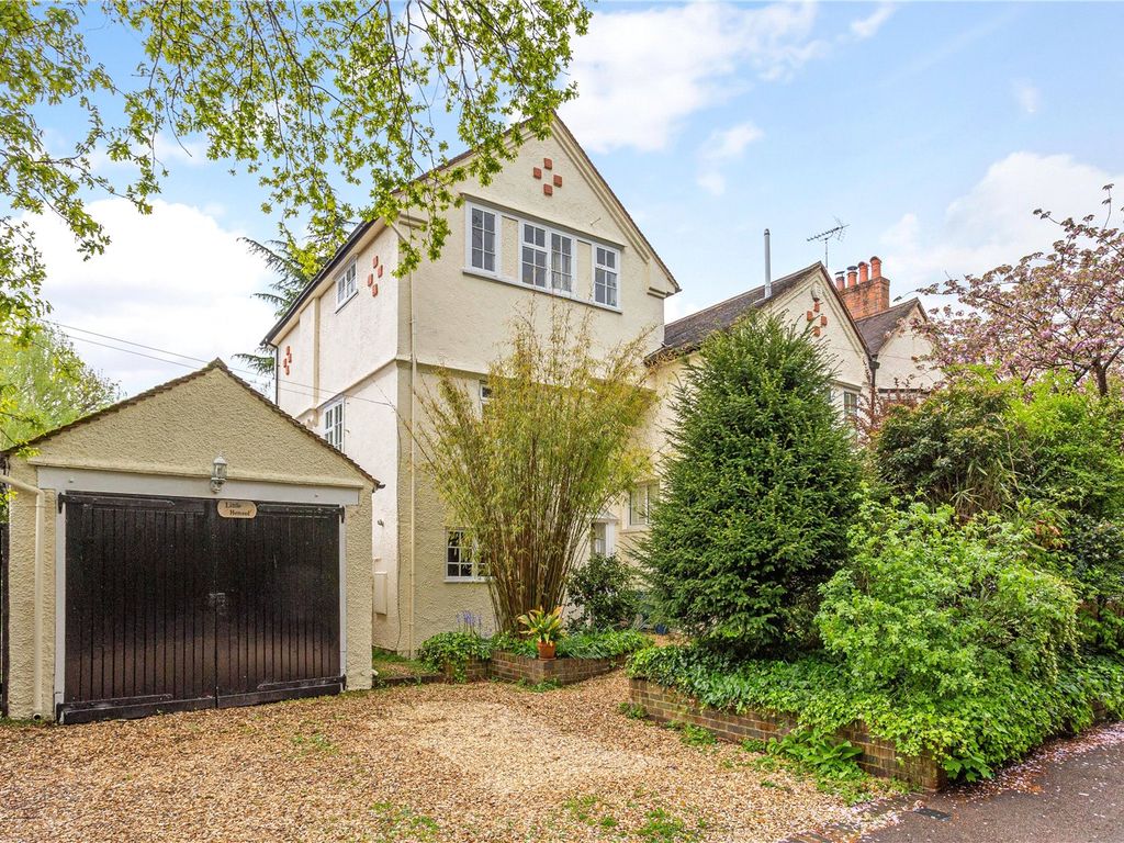 4 bed semidetached house for sale in Shire Lane, Chorleywood
