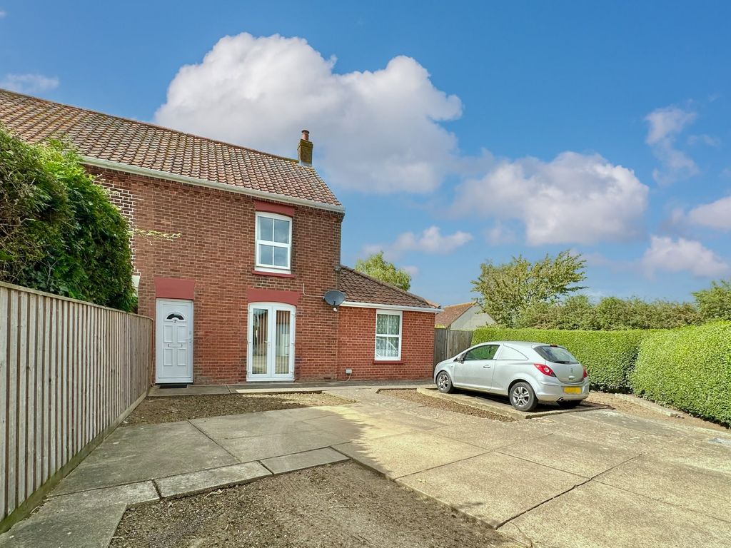 3 bed semidetached house for sale in High Road, Repps With Bastwick