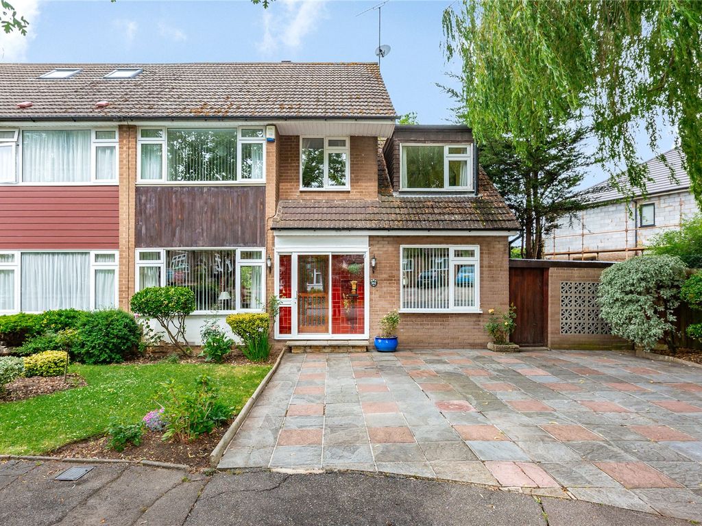4 bed semidetached house for sale in Front Lane, Upminster RM14, £
