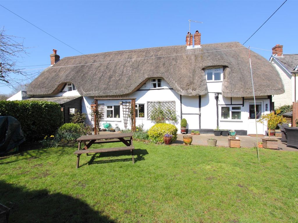 5 bed property for sale in Winchester Road, Kings Somborne, Stockbridge