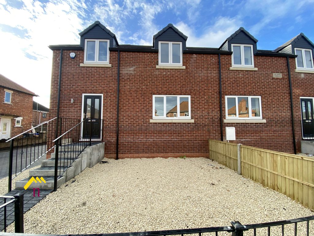 New home, 3 bed end terrace house for sale in Grange Road, Moorends DN8