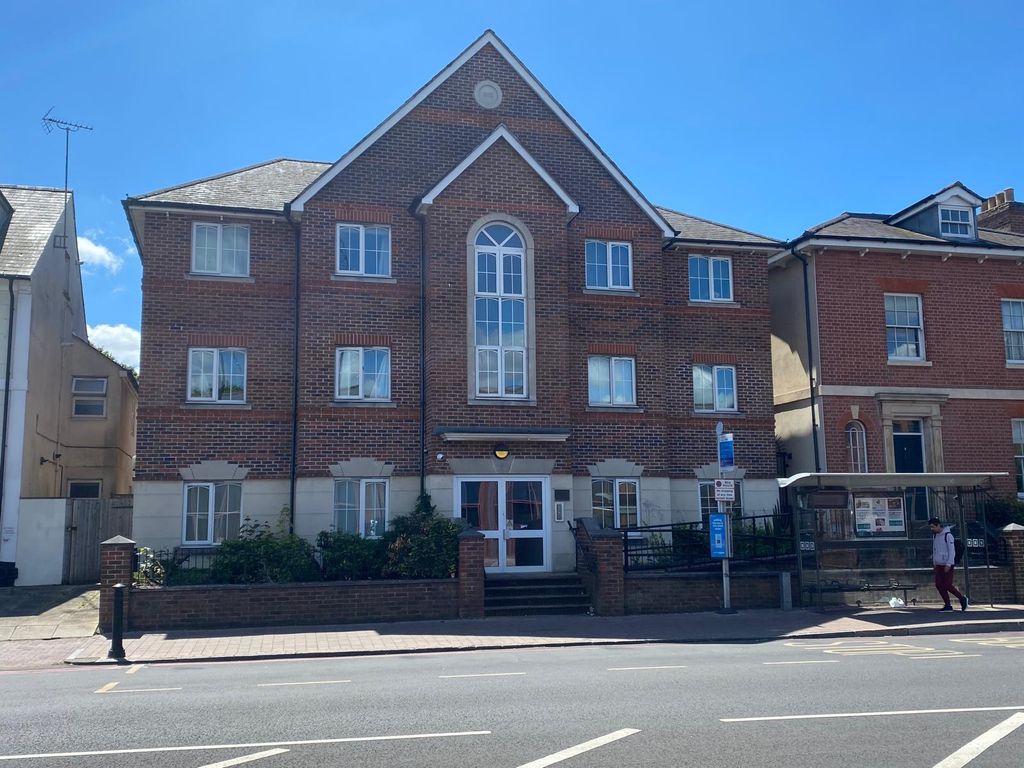 2 bed flat for sale in Oxford Road, Reading RG1, £220,000 Zoopla