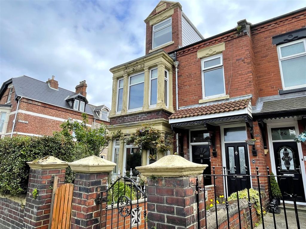4 bed for sale in Mowbray Road, South Shields NE33, £199,999