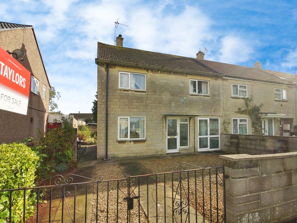 3 bed end terrace house for sale in Cranleigh Court Road, Yate, Bristol
