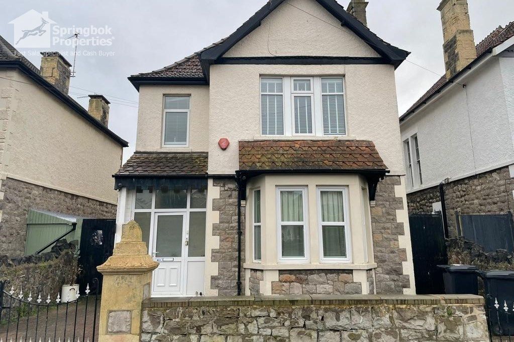 2 bed flat for sale in Quantock Road, WestonSuperMare, Avon BS23 Zoopla