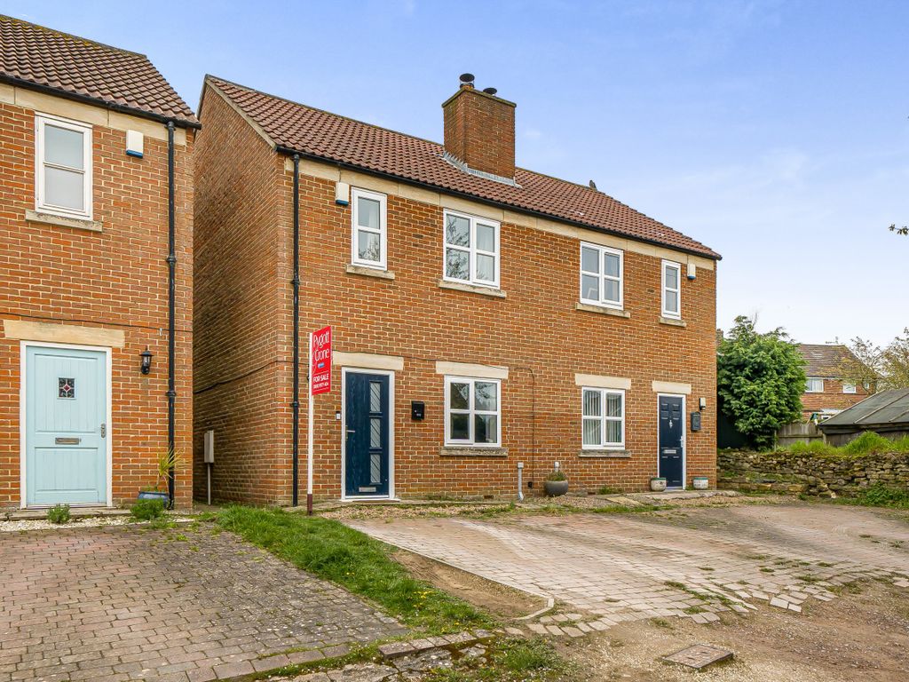 2 bed semidetached house for sale in The Stackyard, Croxton Kerrial