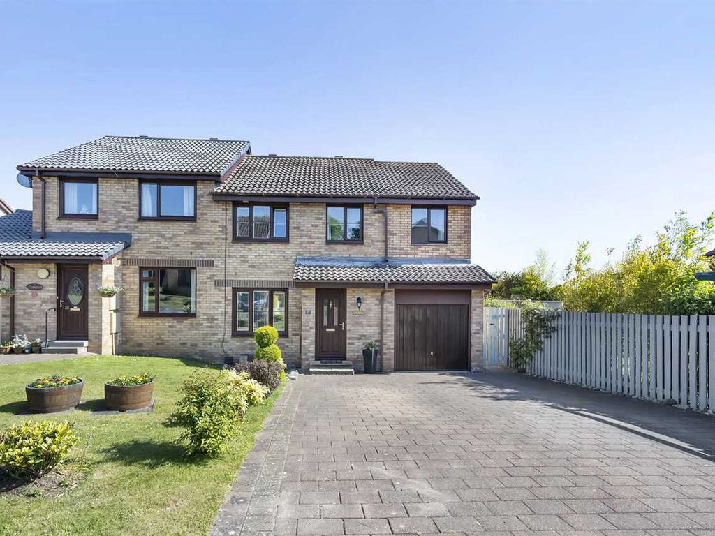 4 bed property for sale in Moubray Road, Dalgety Bay, Dunfermline KY11