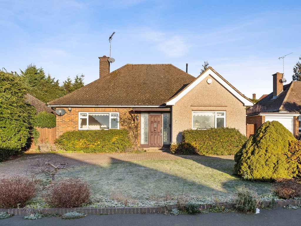 3 bed bungalow for sale in Rose Lawn, Bushey Heath WD23, £1,200,000