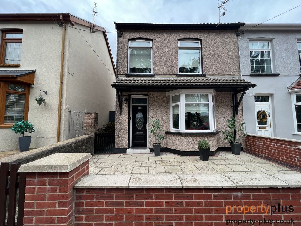 3 bed semidetached house for sale in Gilfach Road Tonyrefail
