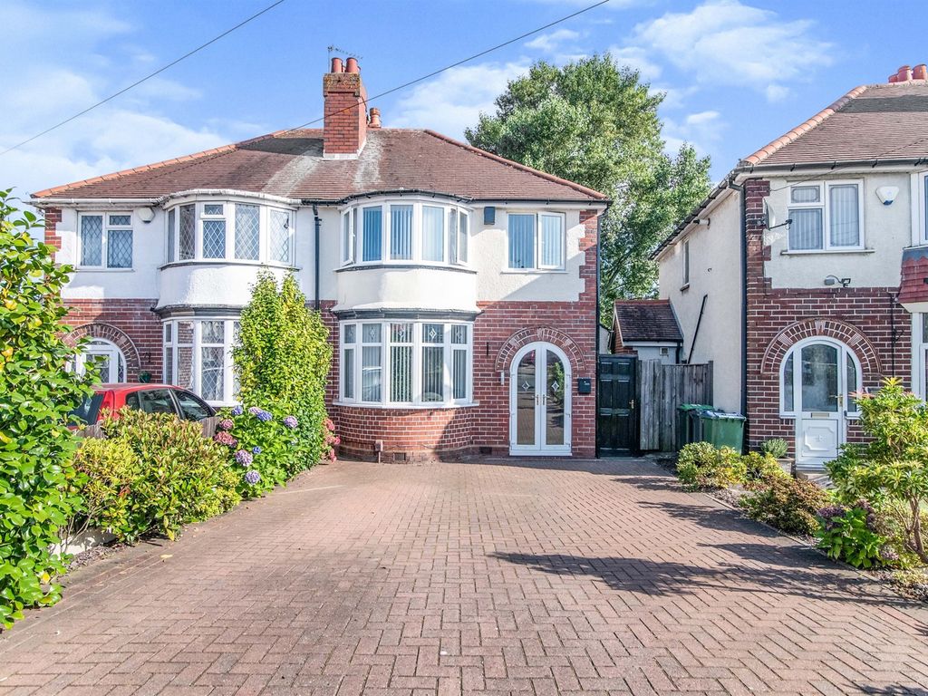 3 bed semidetached house for sale in Alton Grove, West Bromwich B71