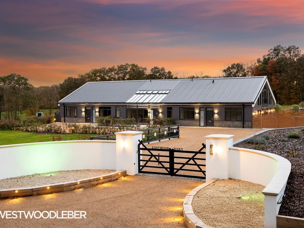 4 bed barn conversion for sale in Elbow Lane, Hertford Heath, Hertford