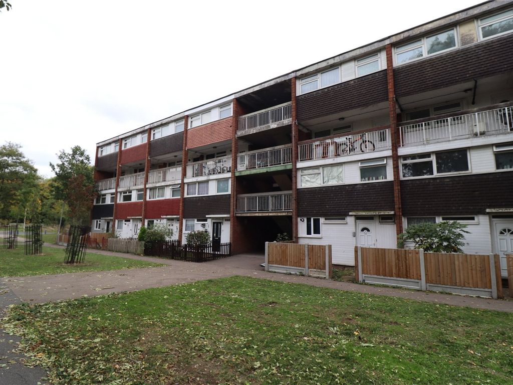 Lincoln Road, Basildon, Essex SS14  