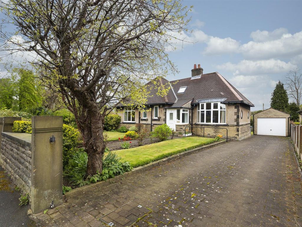 3 bed detached bungalow for sale in Le Marchant Avenue, Lindley