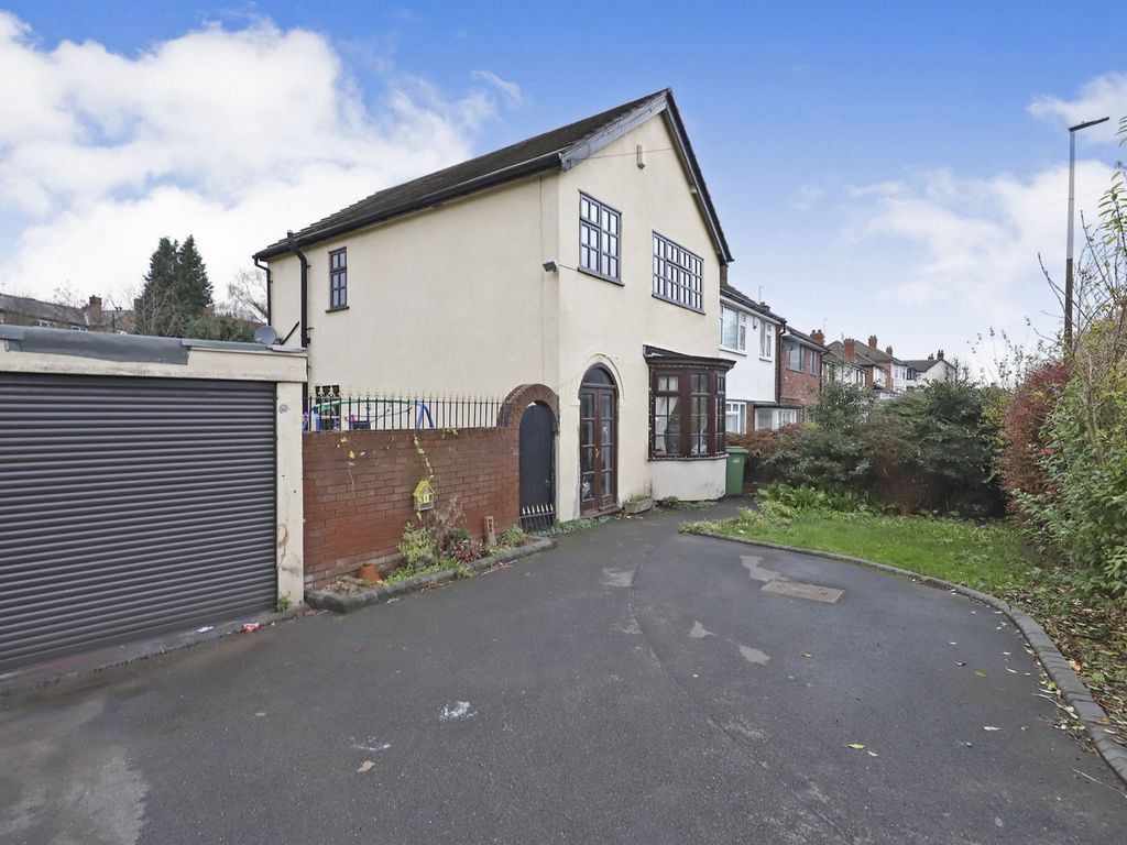 3 bed detached house for sale in Summerhill Road, Coseley, Bilston WV14