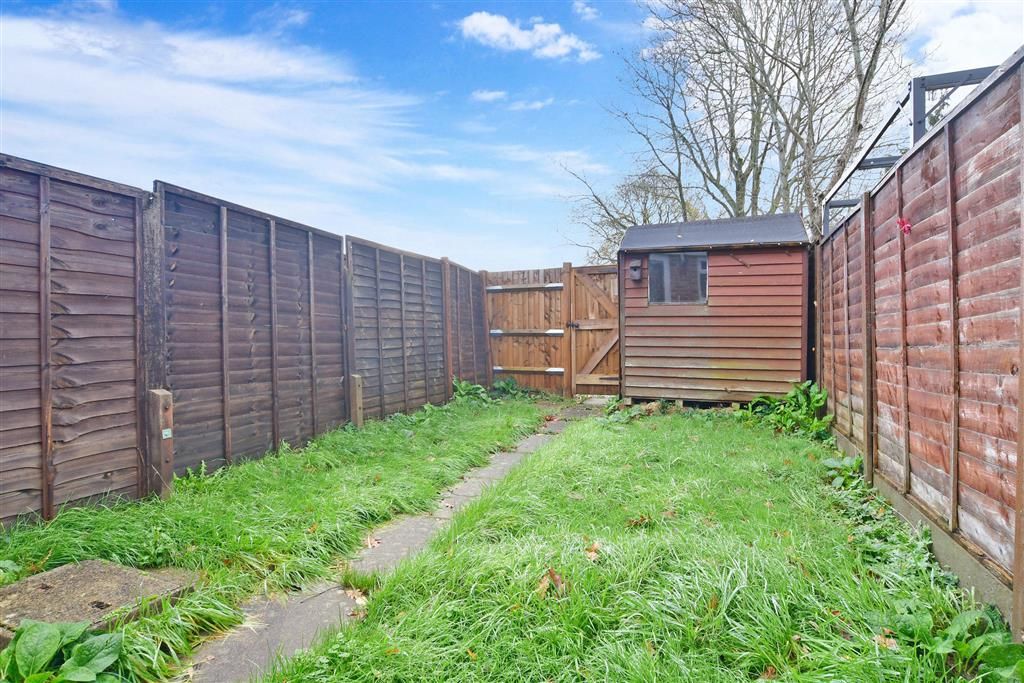 2 bed terraced house for sale in Kingsley Road, Horley, Surrey RH6 Zoopla