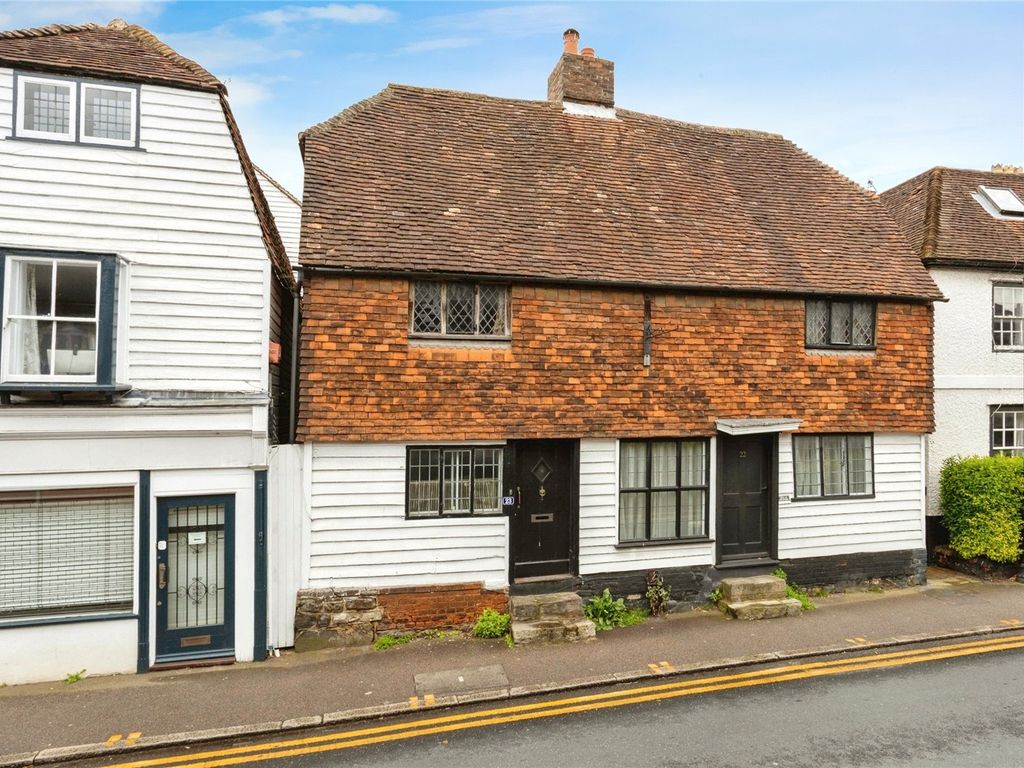 2 bed semidetached house for sale in Shipbourne Road, Tonbridge, Kent