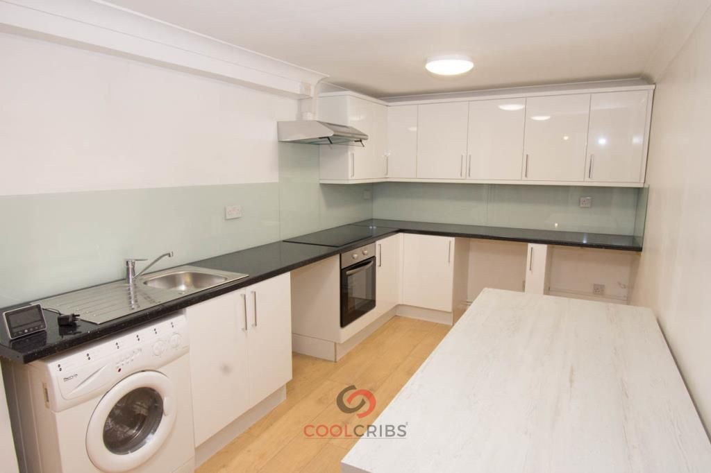 2 bed flat to rent in Caledonian Road, London N1 Zoopla