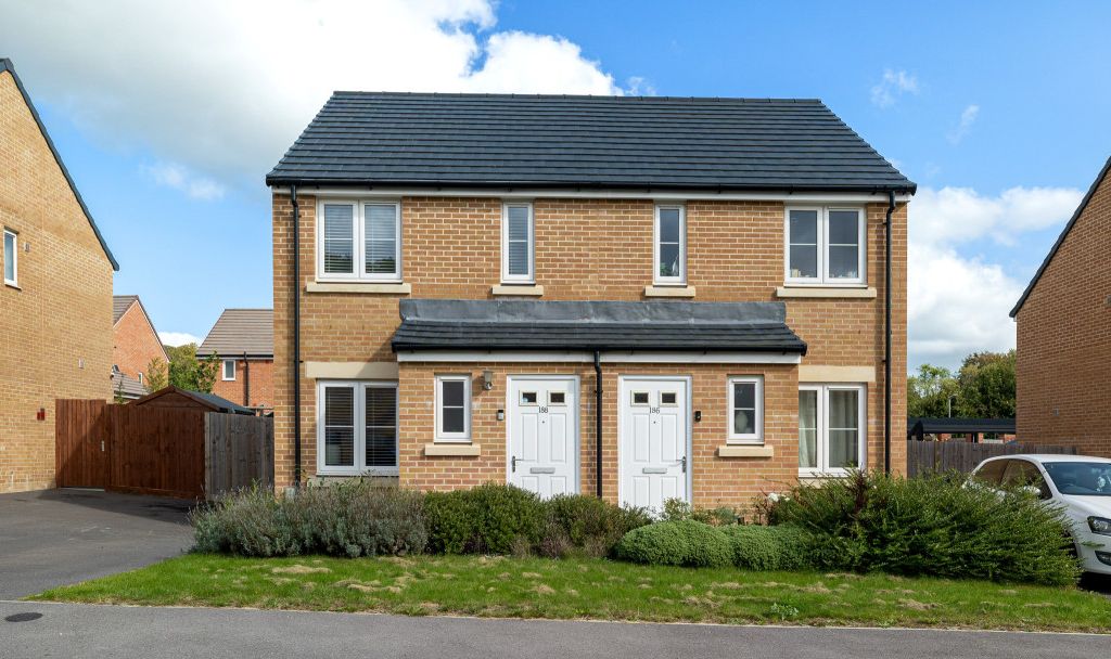 2 bed semidetached house for sale in Halter Way, Andover SP11, £