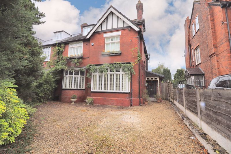 5 bed semidetached house for sale in Manchester Road, Swinton