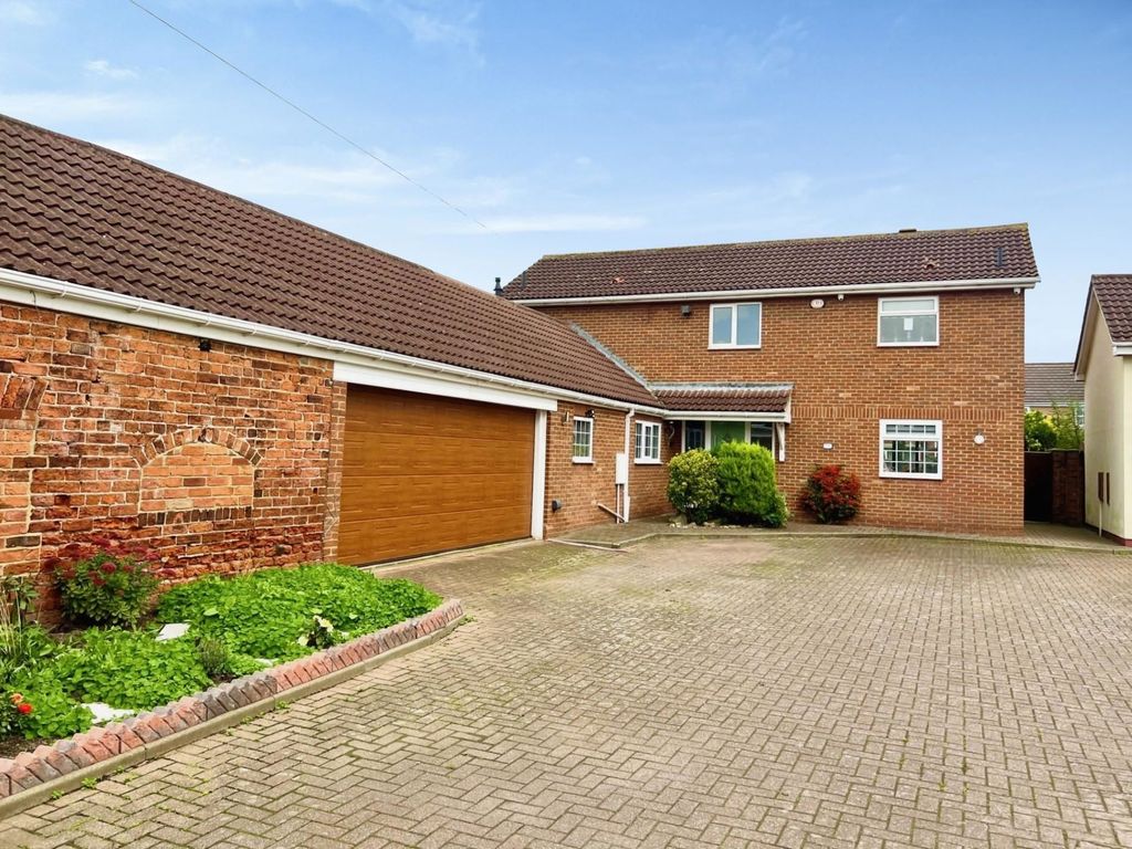 4 bed detached house for sale in Bassleton Lane, Thornaby, StocktonOn