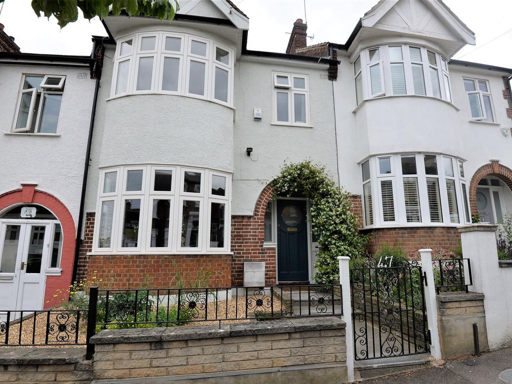 4 bed terraced house to rent in Hurst Road, Walthamstow, London E17