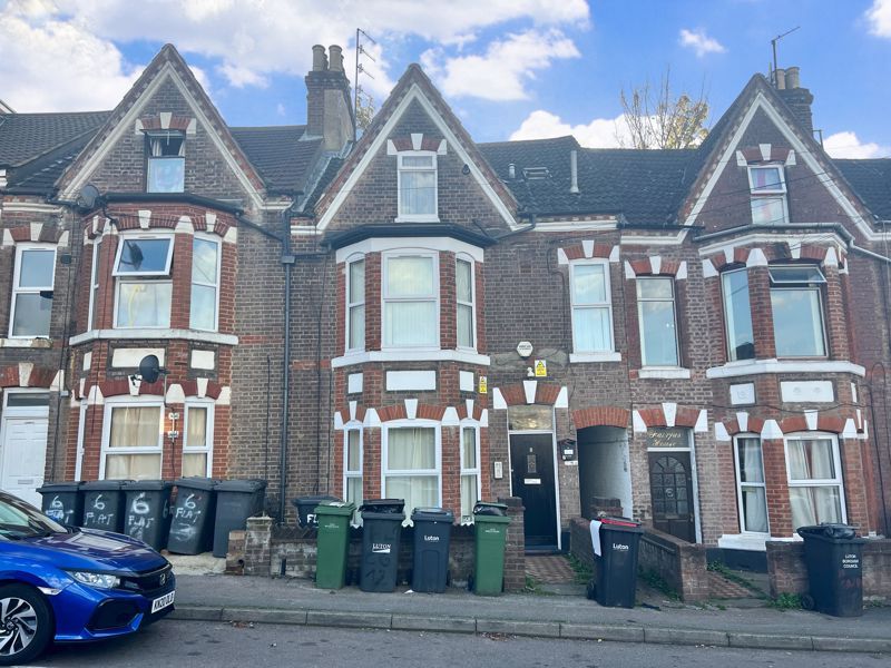 Cardiff Grove, Luton LU1  