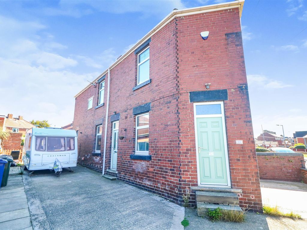 3 bed end terrace house for sale in Sidcop Road, Cudworth, Barnsley S72