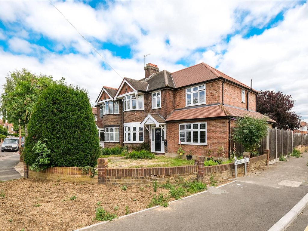 5 bed semidetached house for sale in Heathcote Grove, London E4 Zoopla