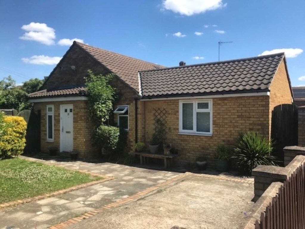 3 bed bungalow for sale in Manor Way, Borehamwood WD6, £599,950 Zoopla
