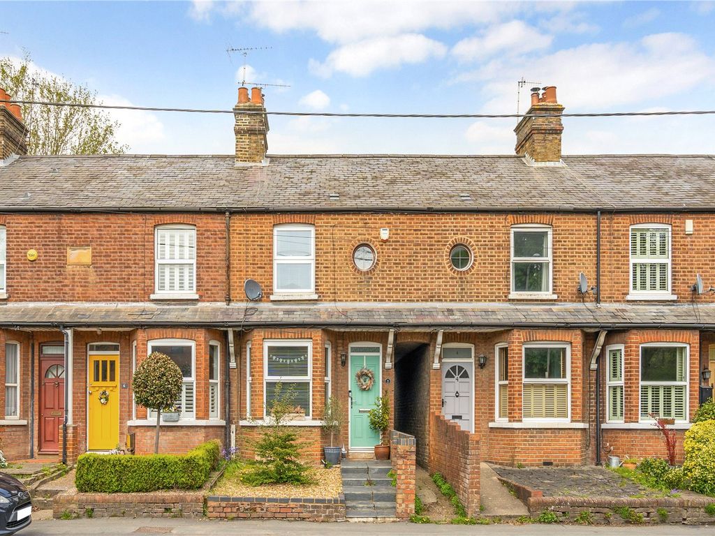 3 bed terraced house for sale in Cores End Road, Bourne End SL8 Zoopla