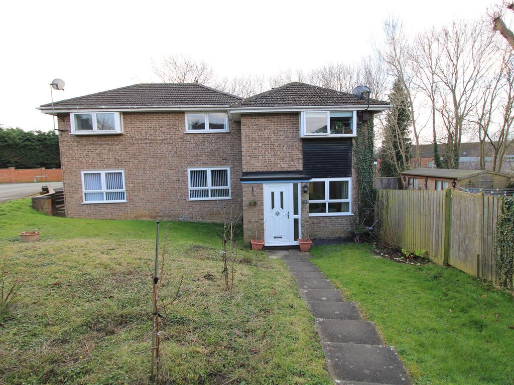 3 bed property for sale in Harmans Way, Weedon, Northampton NN7, £