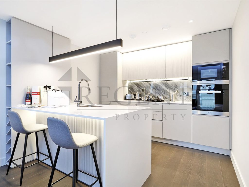 2 bed flat to rent in Belvedere Row Apartments, Fountain Park Way W12