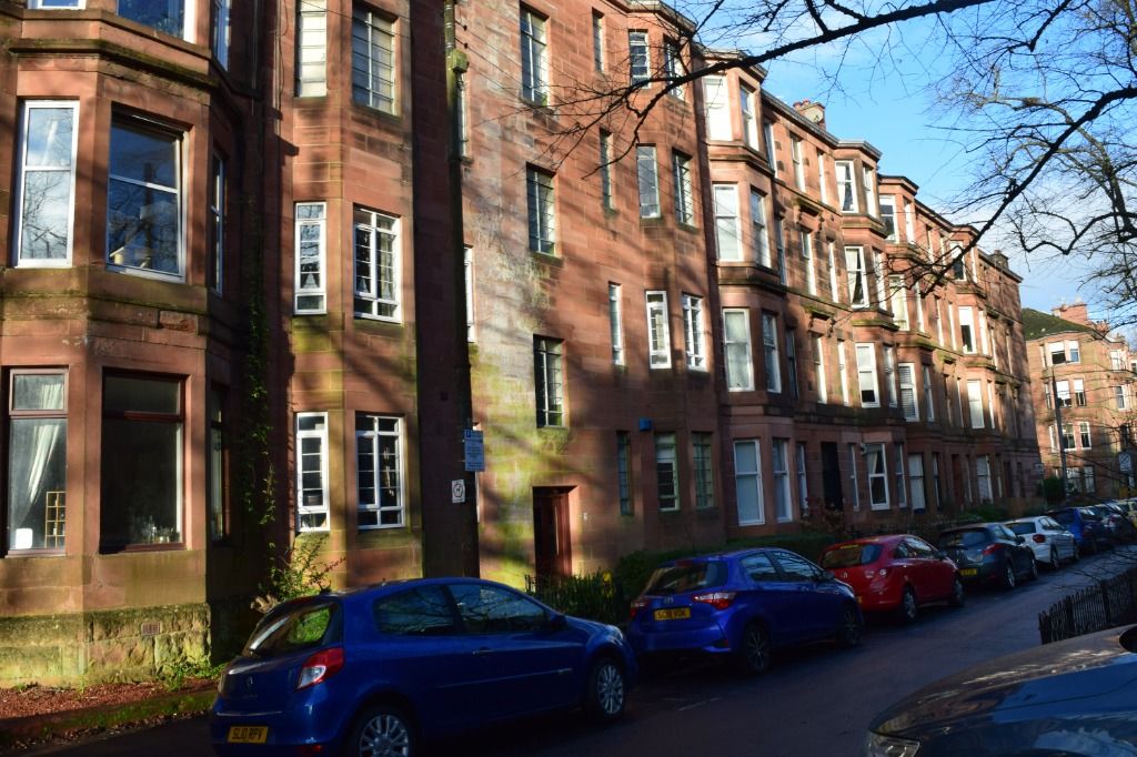 2 bed flat to rent in Dudley Drive, Hyndland, Glasgow G12, £975 pcm