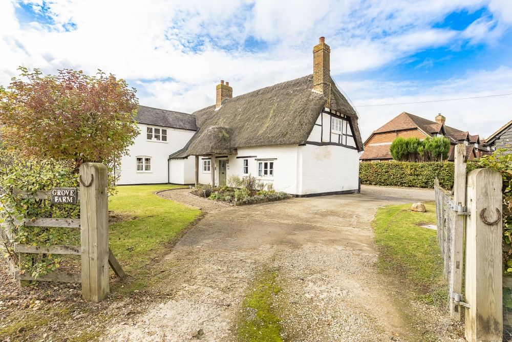 5 bed farmhouse for sale in Main Street, Grendon Underwood, Aylesbury