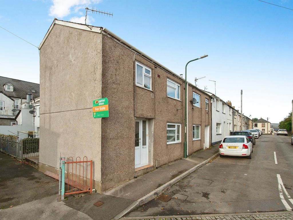 2 bed end terrace house for sale in Gladstone Street, Brynmawr, Ebbw