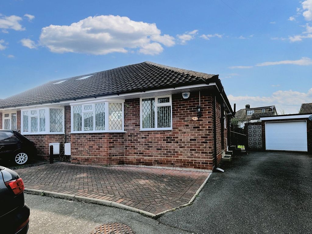 2 bed semidetached bungalow for sale in Jackson Place, Great Baddow