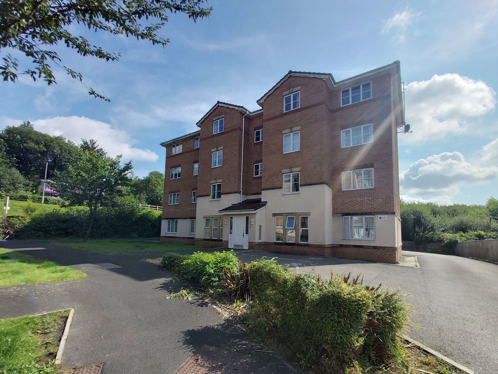 3 bed flat to rent in Porterfield Drive, Tyldesley M29 Zoopla