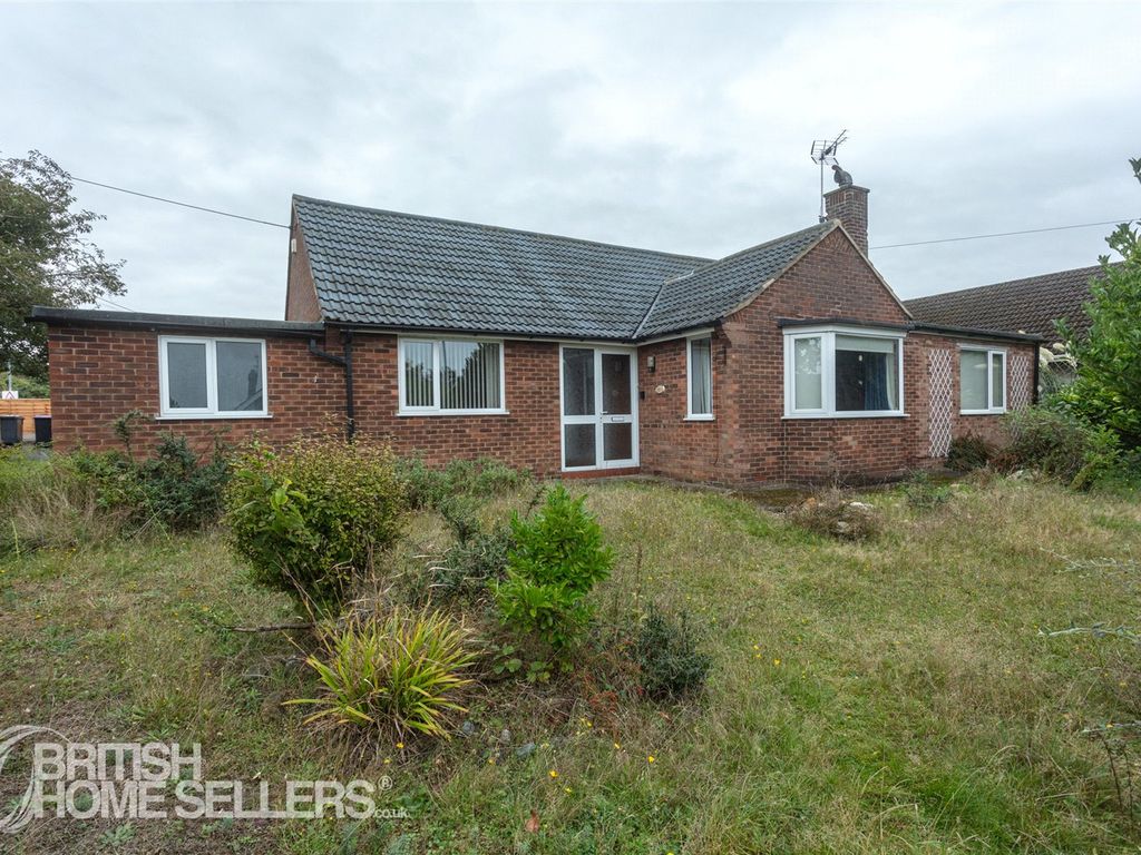 3 bed bungalow for sale in Navigation Lane, Caistor, Market Rasen